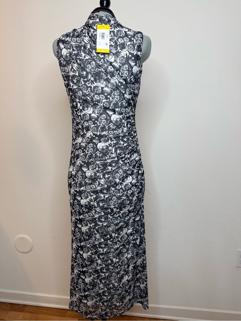 NWT Betsey Johnson Floral Rose Mesh Maxi Dress Black White M - Picture 6 of 7